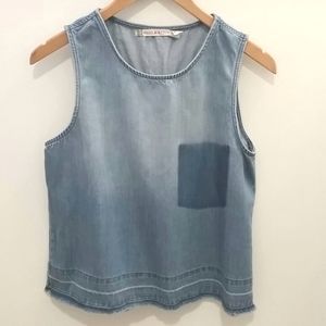 Chelsea & Violet Chambray Distressed Top Medium
